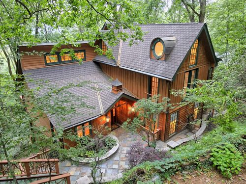 71 E View Rd, Highlands, NC, 28741-6534 | Card Image