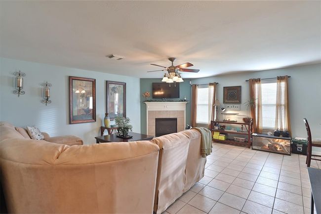 21711 Cascade Hollow Ln, House other with 5 bedrooms, 3 bathrooms and 2 parking in Spring TX | Image 11