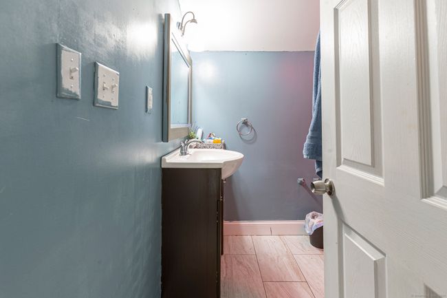 12 John St, House other with 3 bedrooms, 2 bathrooms and 4 parking in Killingly CT | Image 30