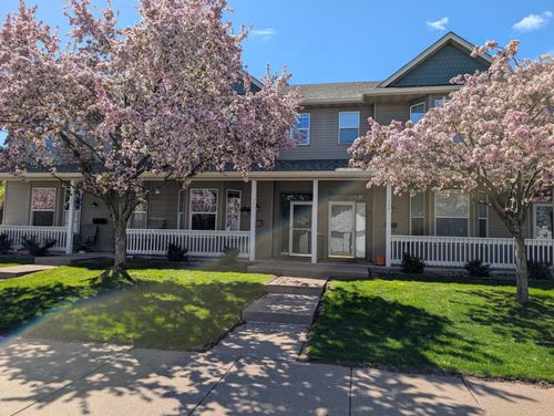 740 Forster St, Saint Paul, MN, 55102-4109 | Card Image