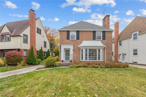 19190 S Sagamore Rd, Fairview Park, OH, 44126-1618 | Card Image