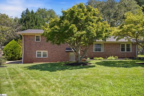 15 Holmsby Ln, Taylors, SC, 29687-3747 | Card Image