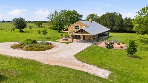 7835 Berger Rd, Schulenburg, TX, 78956-5917 | Card Image