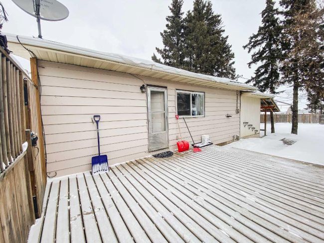 4407 47 Street, Home with 3 bedrooms, 1 bathrooms and 2 parking in Spirit River AB | Image 39