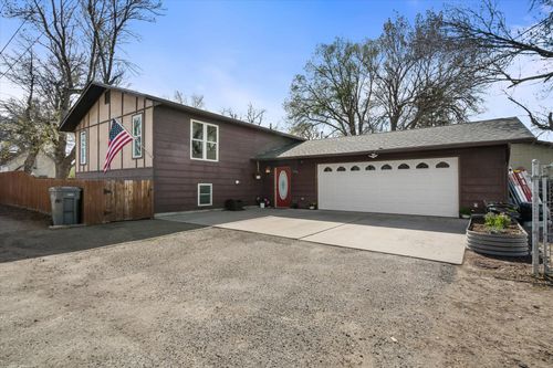 100 N Thurman Ave, East Helena, MT, 59635-8946 | Card Image