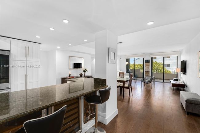 APT-446 - 141 Crandon Blvd, Condo with 3 bedrooms, 2 bathrooms and null parking in Key Biscayne FL | Image 7