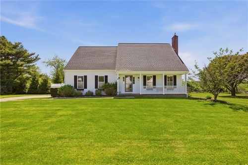 32 James Francis Terrace, Middletown, RI, 02842 | Card Image