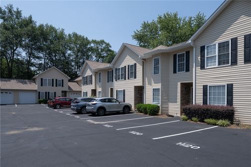 1122 E Lee Rd, Taylors, SC, 29687-3318 | Card Image