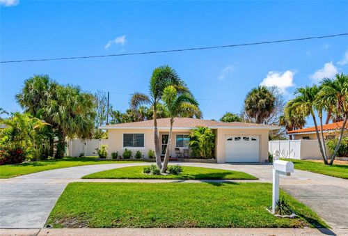 429 87th Ave, ST PETE BEACH, FL, 33706-1405 | Card Image