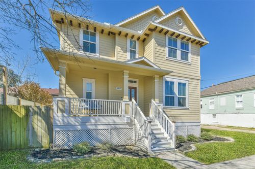 1815 28th St, Galveston, TX, 77550-6804 | Card Image