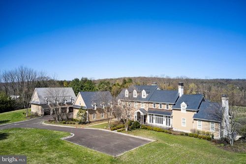 2727 Aquetong Rd, NEW HOPE, PA, 18938-5607 | Card Image