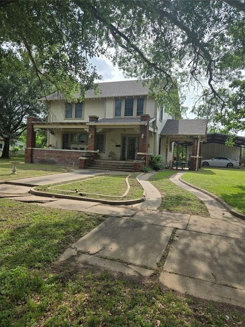 400 S Mckinney St, Mexia, TX, 76667-3233 | Card Image
