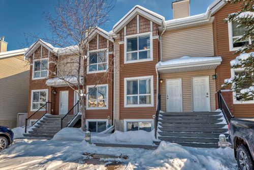 58 Erin Woods Court Se, Home with 3 bedrooms, 2 bathrooms and 2 parking in Calgary AB | Card Image