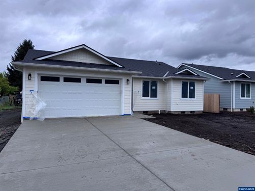 1027 42nd Av, Sweet Home, OR, 97386 | Card Image