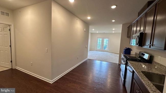 405 - 1 Culvert Dr, Condo with 2 bedrooms, 1 bathrooms and null parking in WEST WINDSOR NJ | Image 7