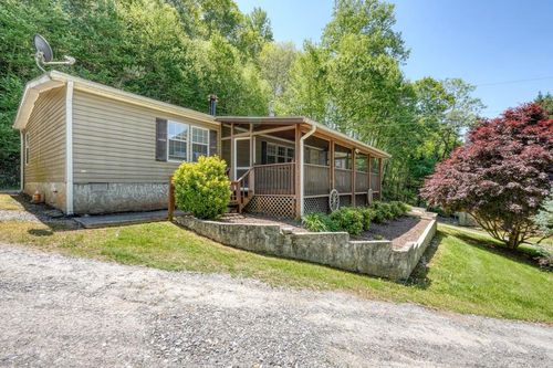 830 Canyon Rd, Marble, NC, 28905-8348 | Card Image