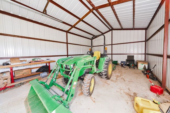 Garage with metal wall | Image 33
