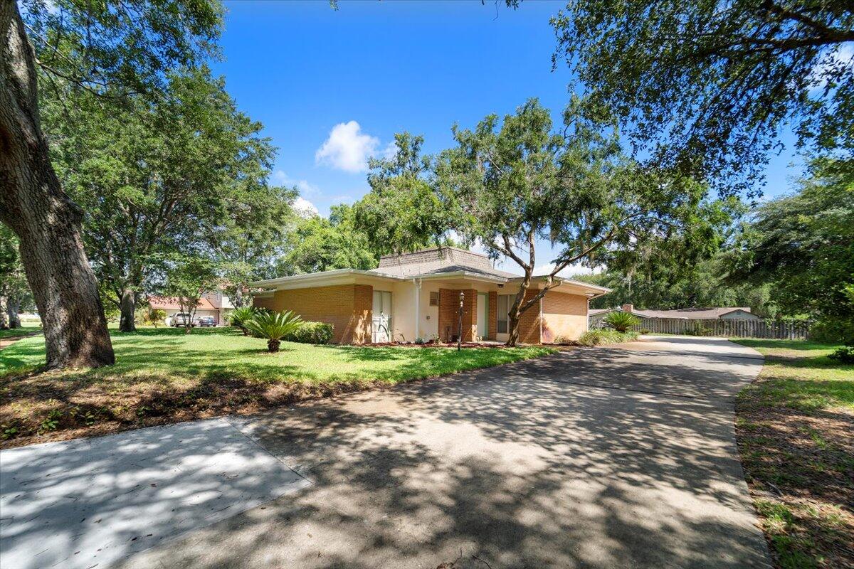 Will Scarlet Dr, Titusville, FL 32796