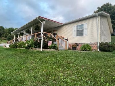 7818 Mountain Road, House other with 3 bedrooms, 2 bathrooms and null parking in Cedar Bluff VA | Image 3