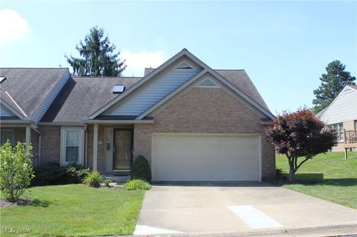 114 Ledbury Cir Ne, Canton, OH, 44721-3287 | Card Image