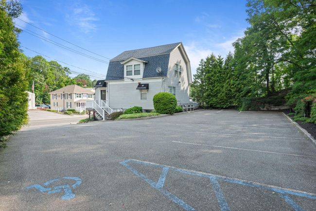 Western parking lot w/Handicapped Parking | Image 9