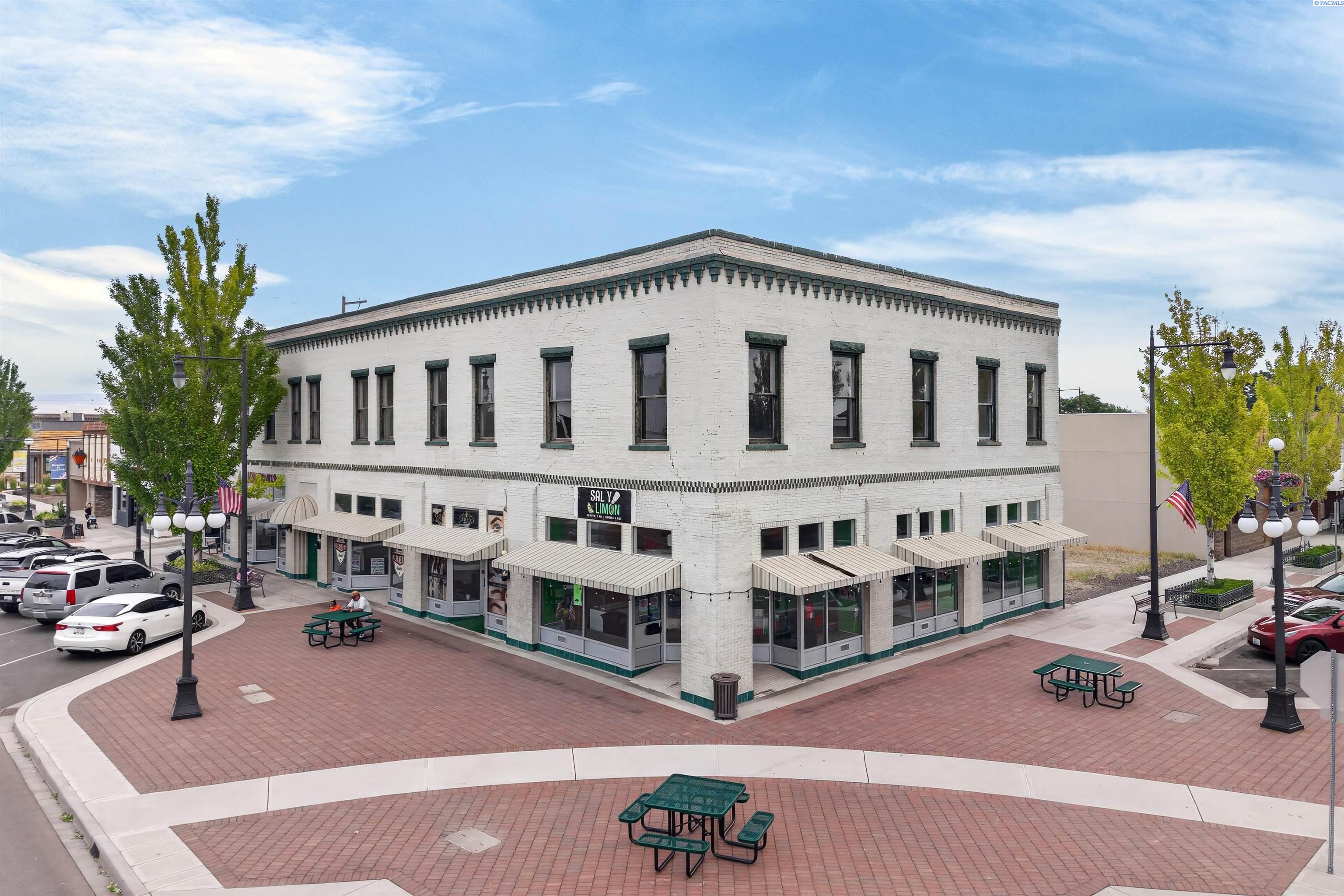 Commercial Sale in Sunnyside
