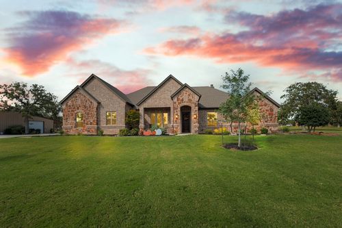 141 Mission Oak Trl, Decatur, TX, 76234-5810 | Card Image