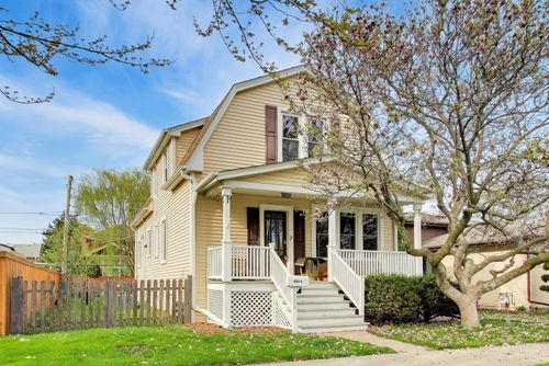 7006 W Jarvis Ave, Niles, IL, 60714-4326 | Card Image