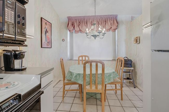 APT-201 - 7610 Tahiti Ln, Condo with 2 bedrooms, 2 bathrooms and null parking in Lake Worth FL | Image 10