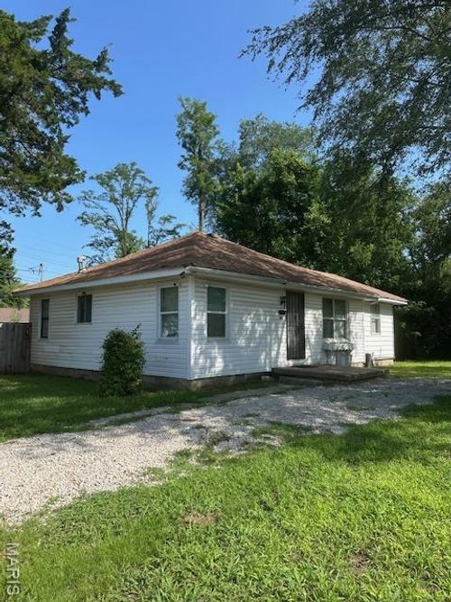 801 N 71st St, East Saint Louis, IL, 62203-1617 | Card Image