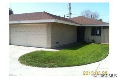 11734 215th St, Lakewood, CA, 90715-2085 | Card Image