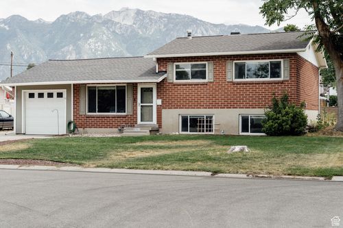 9921 Poppy Ln, Sandy, UT, 84094-3940 | Card Image