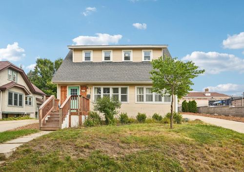 528 N 62nd Street, Wauwatosa, WI, 53213 | Card Image
