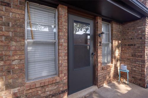 1016 N Washington St, Weatherford, OK, 73096-3257 | Card Image