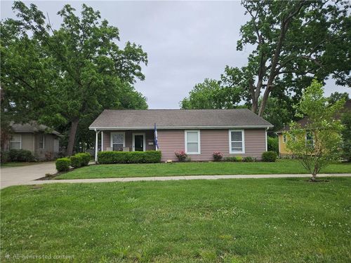 727 S Sycamore St, Ottawa, KS, 66067-3030 | Card Image