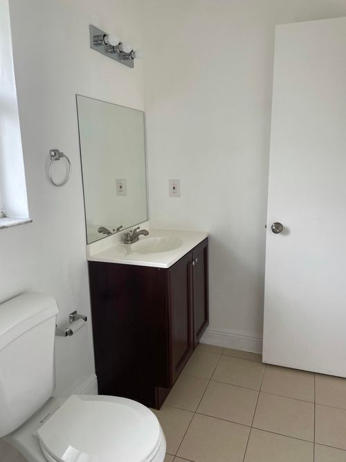 1-2-1990 Sw 9th St, Fort Lauderdale, FL, 33312-3274 | Card Image