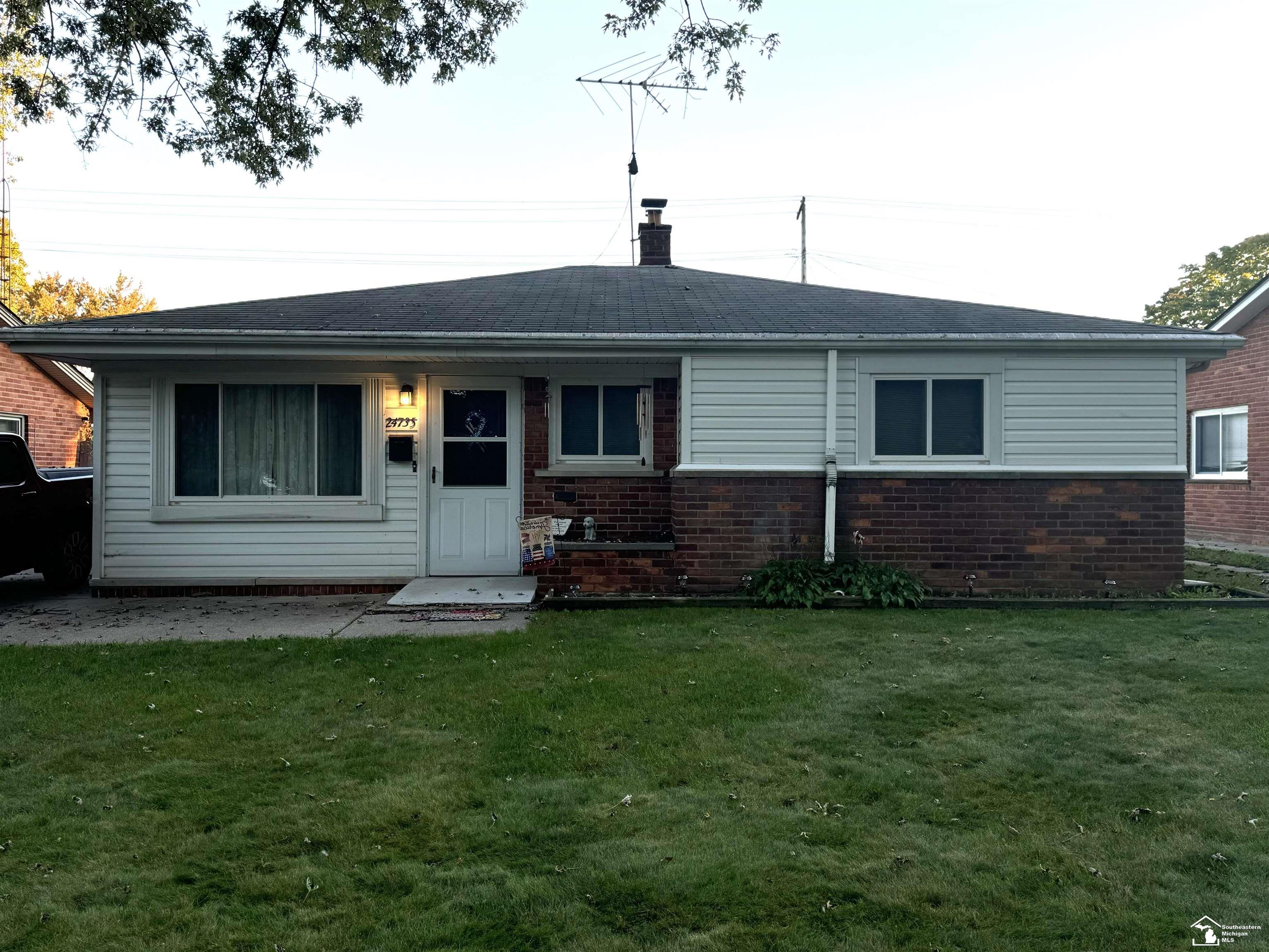 Annapolis St, Dearborn Heights, MI 48125