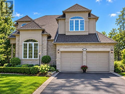 74 Davidson Boulevard, Hamilton (Dundas), ON, L9H6Y1 | Card Image