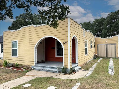 629 W Yoakum Ave, Aransas Pass, TX, 78336-3543 | Card Image