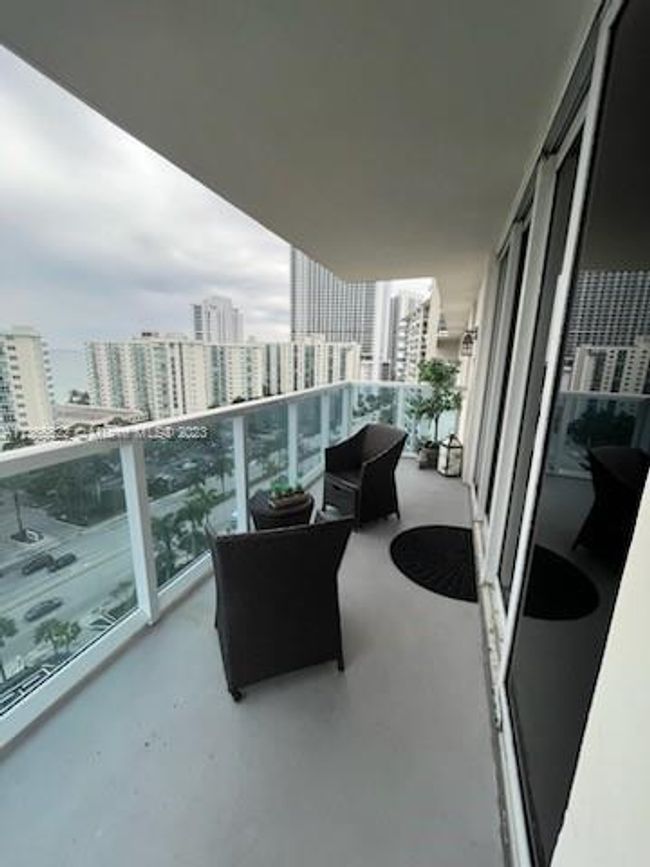 APT-1520 - 3800 S Ocean Dr, Condo with 2 bedrooms, 2 bathrooms and null parking in Hollywood FL | Image 17