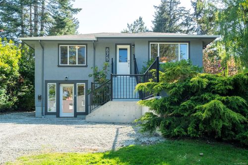 875 Gladiola Ave, Victoria, BC, V8Z2T5 | Card Image