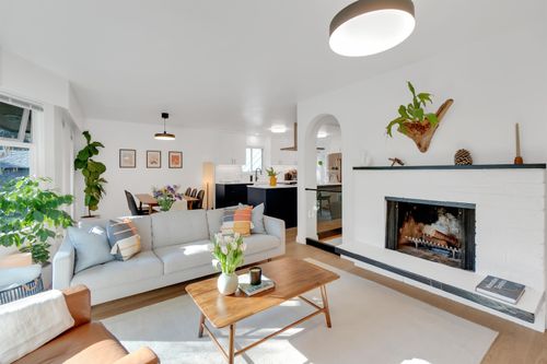 1652 Coleman St, North Vancouver, BC, V7K1X1 | Card Image