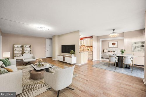 e-920-1001 City Ave, WYNNEWOOD, PA, 19096-3902 | Card Image