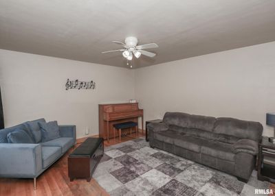 2525 33 Rd Street, House other with 2 bedrooms, 1 bathrooms and null parking in Moline IL | Image 3