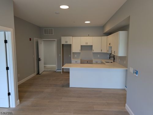 391 Springfield Ave, Berkeley Heights, NJ, 07922-1174 | Card Image