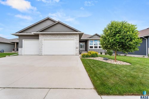 3600 E High Plains Cir Cir Circle, Sioux Falls, SD, 57108 | Card Image