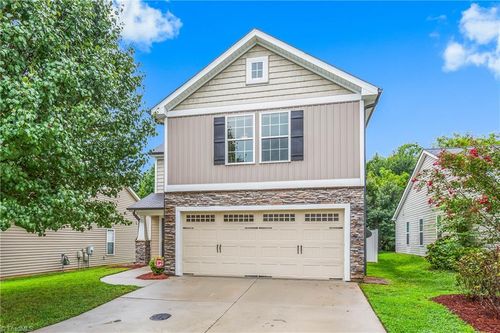 5531 Misty Hill Cir, Clemmons, NC, 27012-9740 | Card Image