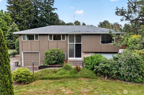 13332 173rd Ave Se, Renton, WA, 98059-7025 | Card Image