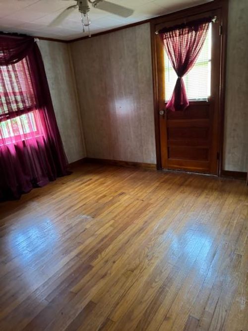 100 Decker Rd, Wallkill, NY, 12589-2650 | Card Image