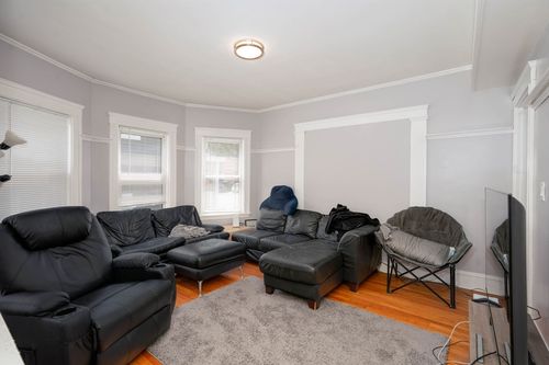 apt-1-287 Medford St, Somerville, MA, 02143-1977 | Card Image